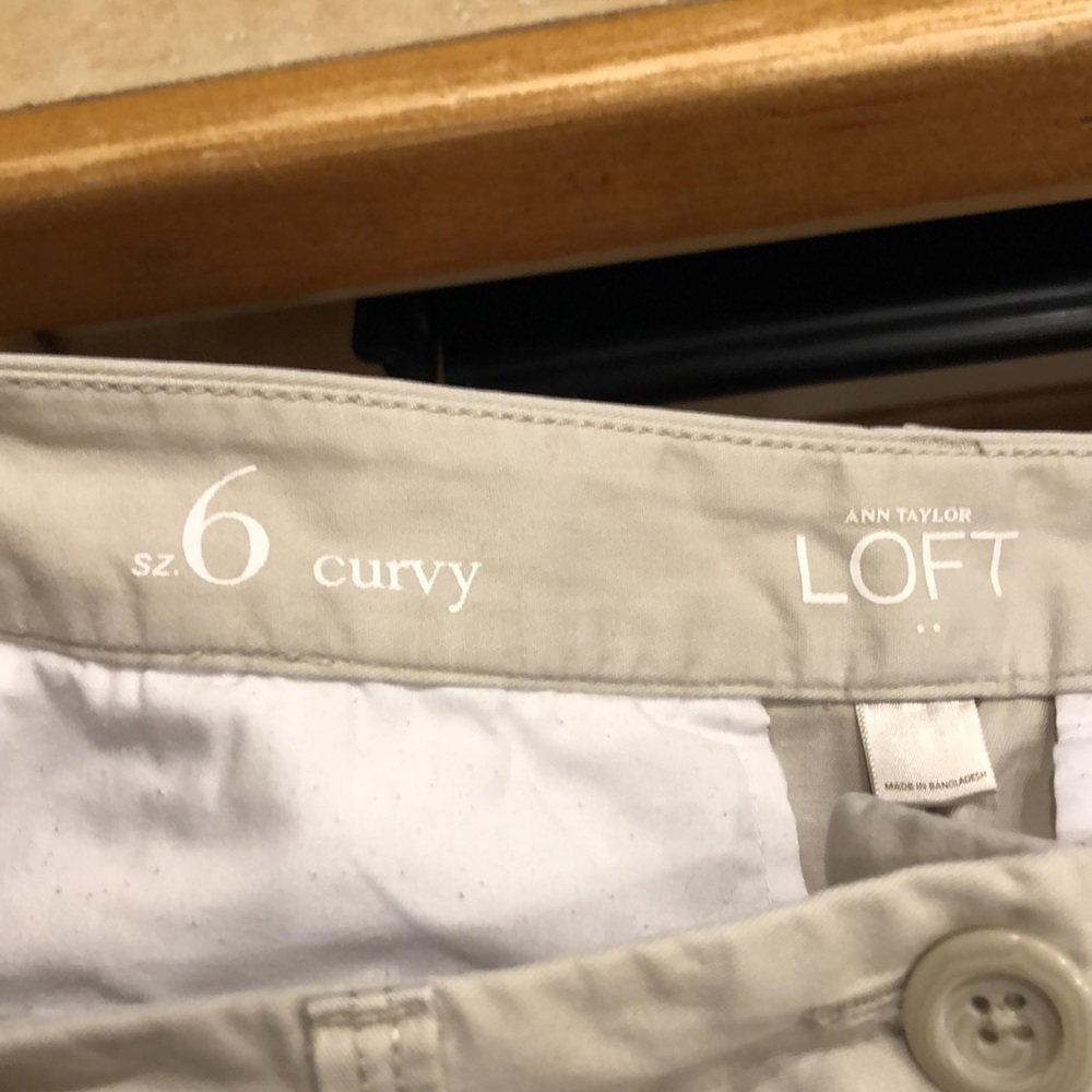 Tan shorts , curvy - Picture 3 of 3